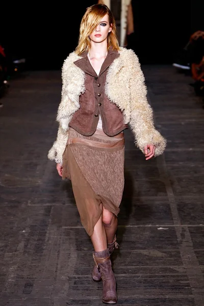 Look 26